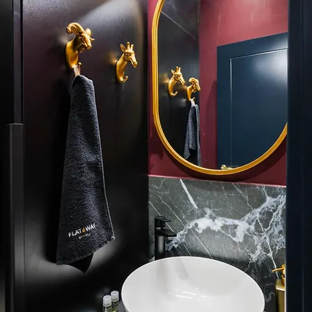 דירה Royal Retreat - Your Designer Spot By Flat Mаnager סופיה